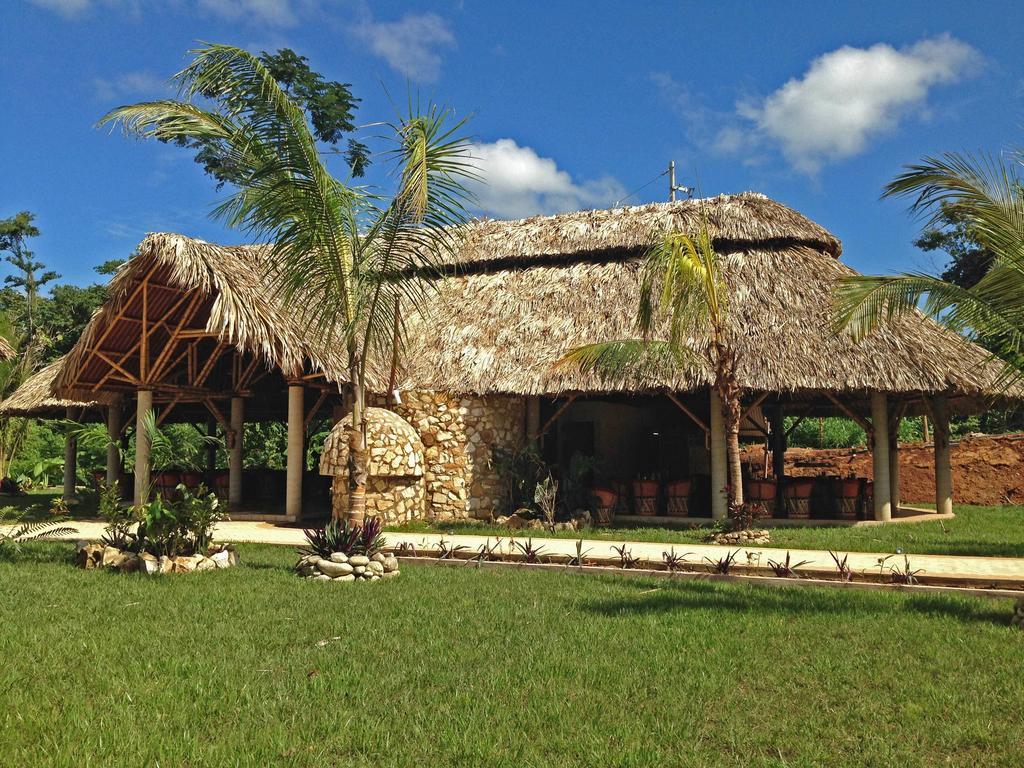 Axkan Palenque, Shows En Vivo & Gastronomia Mar Y Tierra & Travel Agency Ngoại thất bức ảnh