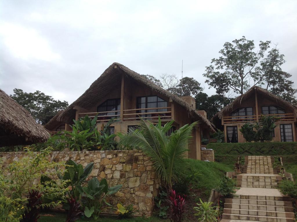 Axkan Palenque, Shows En Vivo & Gastronomia Mar Y Tierra & Travel Agency Ngoại thất bức ảnh