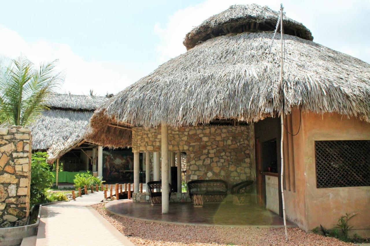 Axkan Palenque, Shows En Vivo & Gastronomia Mar Y Tierra & Travel Agency Ngoại thất bức ảnh